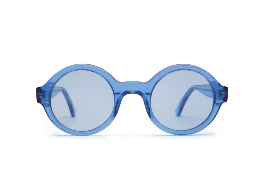 Gafas de sol de colores 5/18 by basique eyewear-Óptica Gran Vía Barcelona
